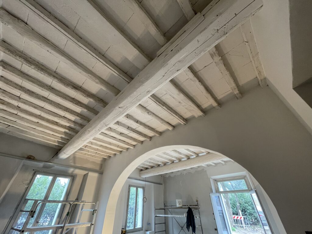 soffitto-legno-e-cotto